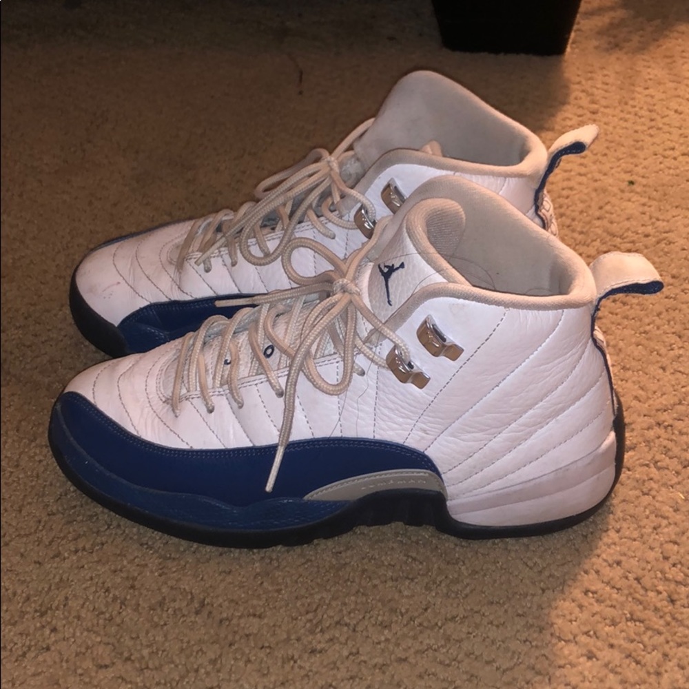 Jordan 12s blue and white 6Y